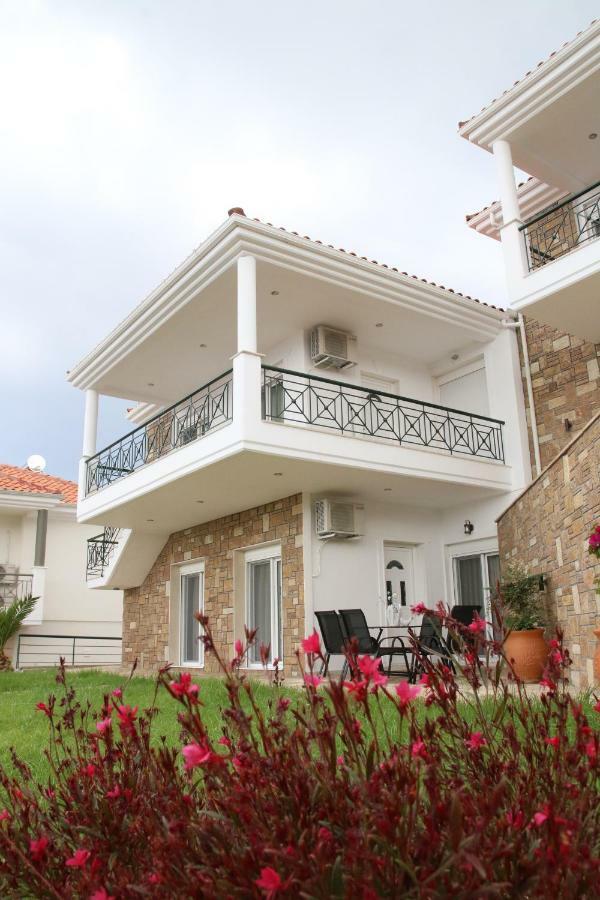 S&S Pura Vida Apartment Paliouri Exterior photo